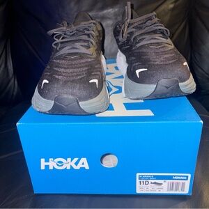 Hoka Men's Black and Gray Athletic Shoes